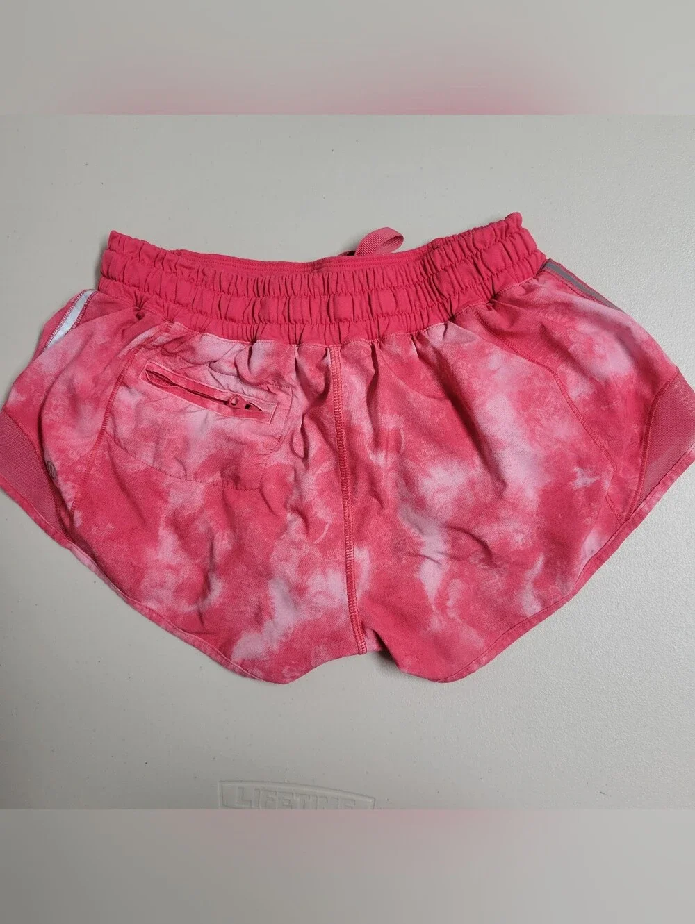 Lululemon Beat The Heat Short Dye Boom Juice Size 4.